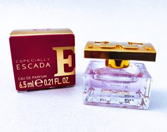 エスカーダ エスペシャリー デリケートノート オードトワレ 30ml、廃盤
