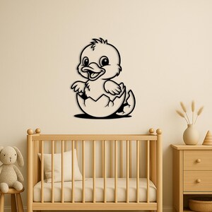 Arte mural metálico de patito recién nacido: adorable silueta de patito para habitación infantil.