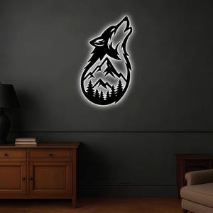LED-muurkunst huilende wolf – Verlichte metalen wolf met bergbosscène – Verlichte dieren in het wild