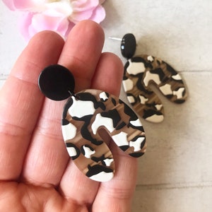 Black White Leopard U Shaped Earrings, U Shape Earrings, Monochrome Earrings, Black and White Pattern Earrings image 2