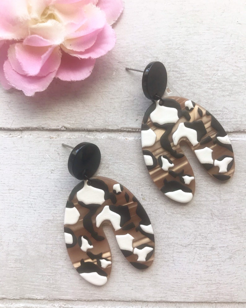 Black White Leopard U Shaped Earrings, U Shape Earrings, Monochrome Earrings, Black and White Pattern Earrings image 1