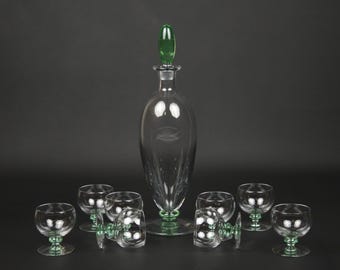 Art-Deco-Likörset, signiert „Daum Nancy“ – Karaffe und 8 Gläser – Uranglas mit Rand – Frankreich 1930