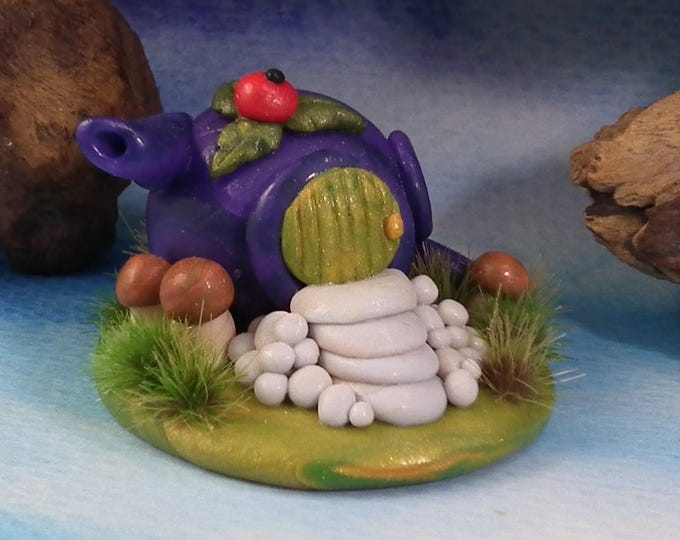 Tiny Wildwood Spryte Teapot House OOAK Sculpt by artist Ann Galvin