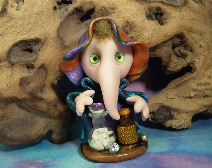 SchnozKin Gnome 'Thomerty Delve' * long-nosed Gnome * Elven Forager OOAK Sculpt by Artist Ann Galvin
