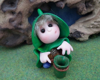 Sussex Gnome 'Wynston' with forage bag from A Tale of Sussex Gnomes 'The Rescue' by Ann Galvin 2"