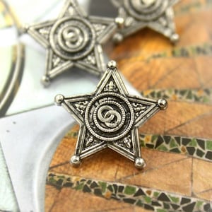 Metal Buttons - Badge Star Metal Shank Buttons , Retro Silver Color , 0.75 inch , 10 pcs