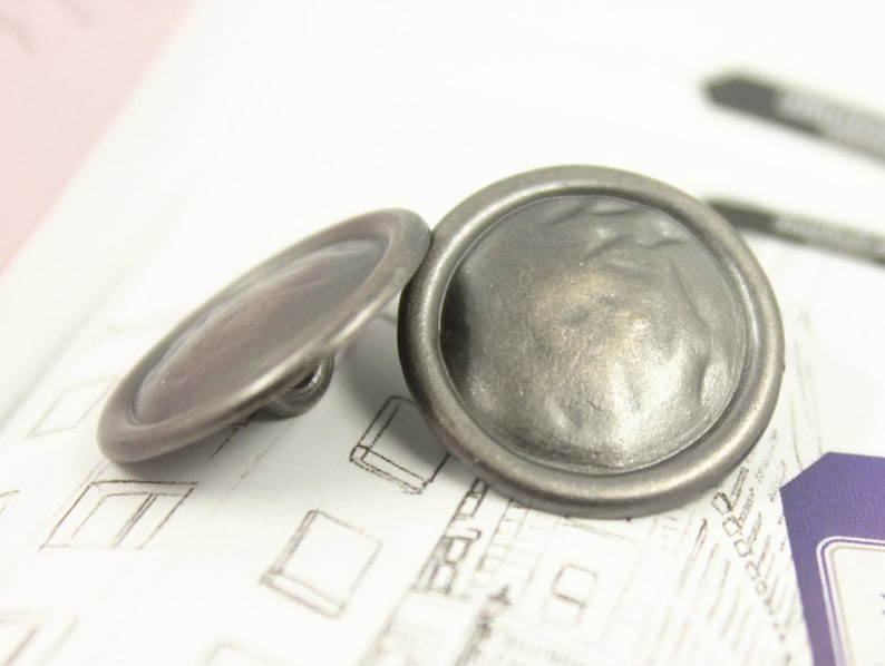 Gray Silver Color Shank Metal Buttons Domed Hammered Surface Metal Buttons 10 pcs 0.79 inch