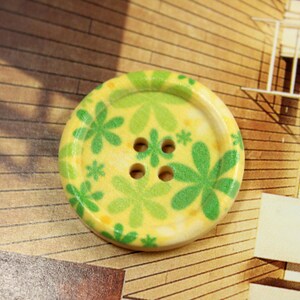 Wooden Buttons Green Theme Flowers Natural Wood Buttons. 1.18 inch . 6 in a set image 2