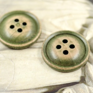 Olive Green Brushed Effect Retro Wooden Buttons. 8 pcs, 0.79 inch