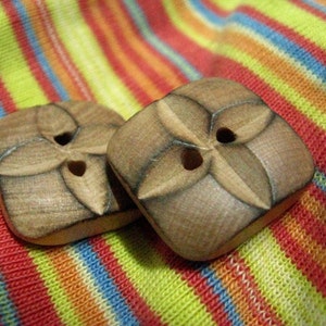 Wood Buttons 10 pieces of Original Wood Burned Edge Deep Carving Flower Buttons, 0.63 inch image 3