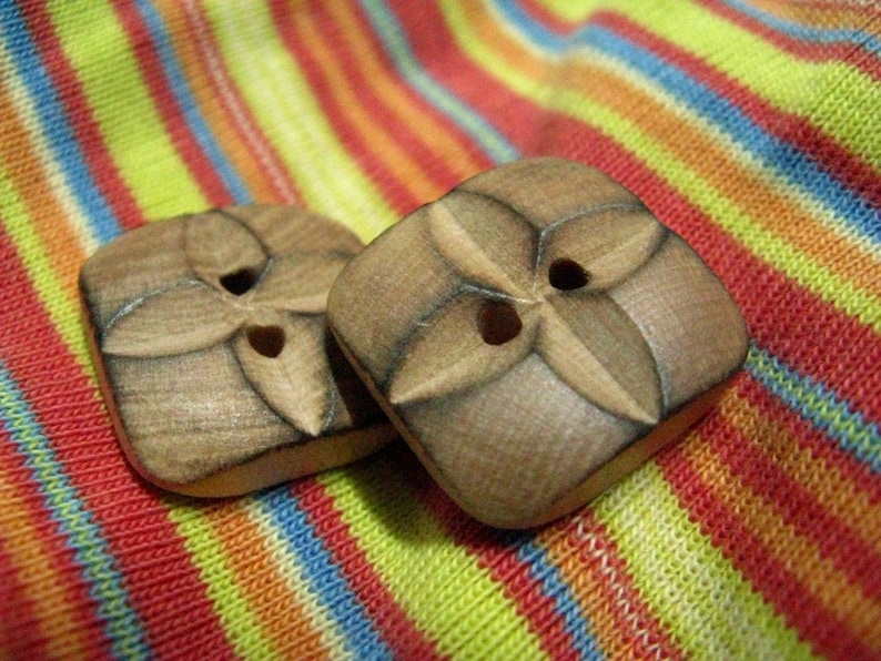 Wood Buttons 10 pieces of Original Wood Burned Edge Deep Carving Flower Buttons, 0.63 inch image 3