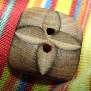 Wood Buttons 10 pieces of Original Wood Burned Edge Deep Carving Flower Buttons, 0.63 inch image 2