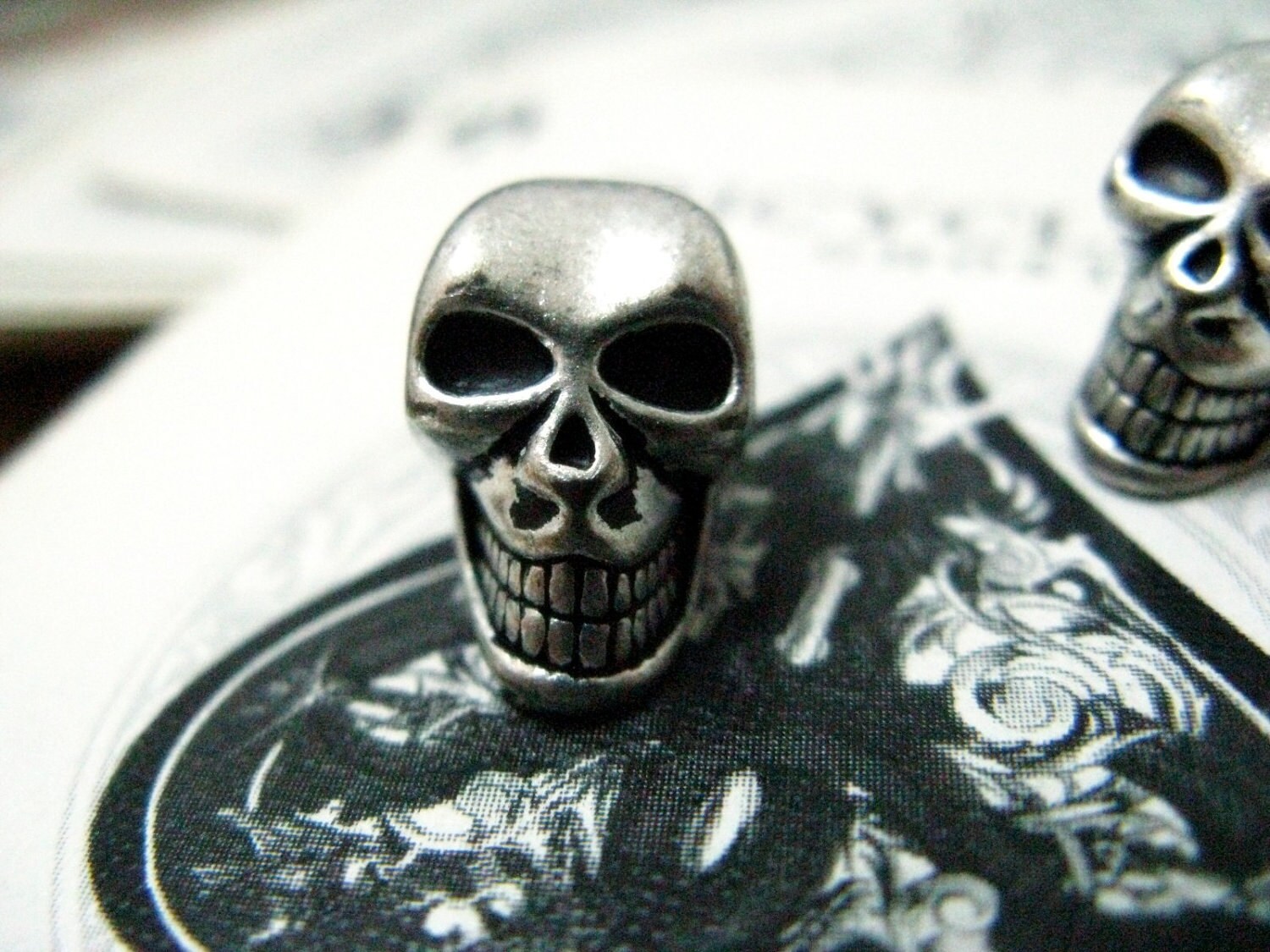 スカル薩摩ボタンリング Fashion Vintage Gothic Carved Skull Ring for Men Women Punk