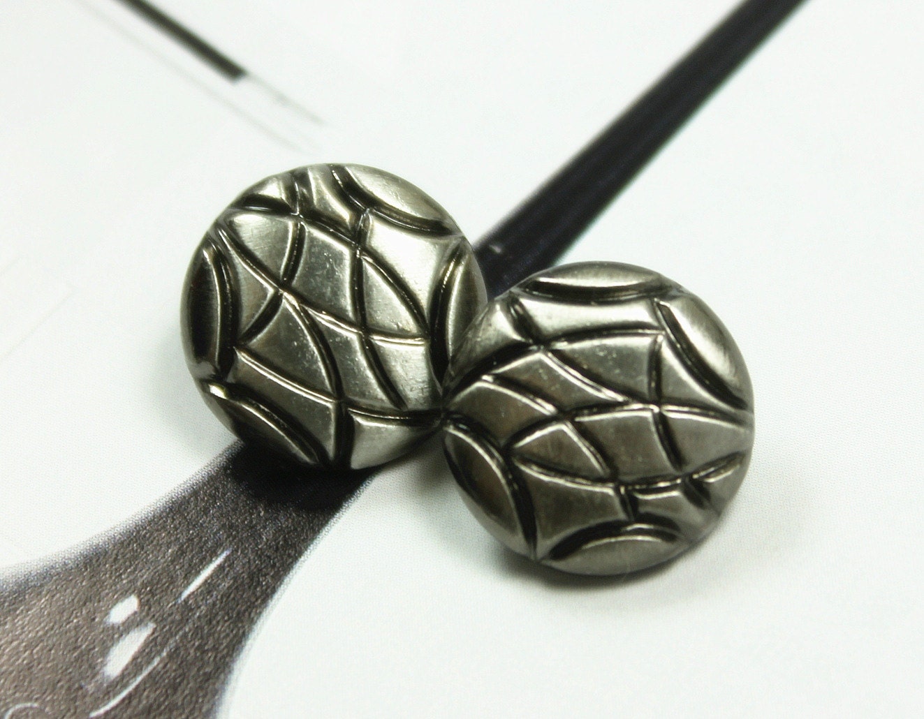 Metal Line Button Metal Buttons - Interleaving Lines Metal Buttons , Gunmetal Color ...