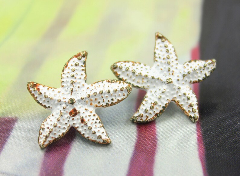 Metal Buttons Seastar White Rust Shank Metal Buttons. 0.75 inch , 6 pcs image 1