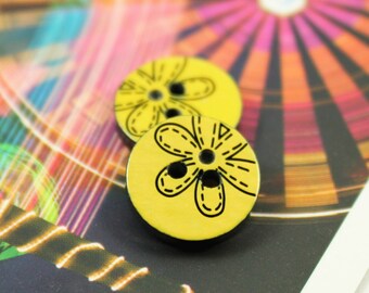 Specail Plastic Buttons - Cute Flower Outline Yellow Plastic Buttons.  0.47 inch, 10 pcs.