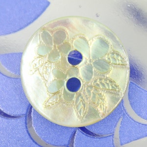 Shell Buttons - Rich Luster Light Blue Flower Shell Buttons, 0.59 Inch ...