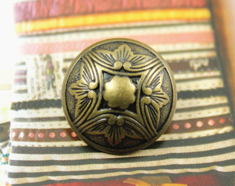 Metal Buttons Damascus Flower Metal Buttons , Antique Brass Color , Shank , 0.83 inch , 10 pcs image 1