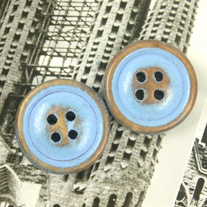 Wooden Buttons - 10 pieces of Retro Blue Brushed Effect Wood Buttons. 0.67 inch