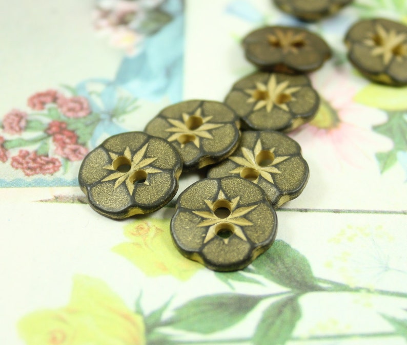 Metal Buttons Flower Metal Buttons , Gunmetal Yellow Color , 2 Holes , 0.51 inch , 10 pcs image 5