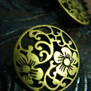 Metal Buttons Flower Vine Metal Buttons , Antiqued Brass Color , Openwork , Shank , 1 inch , 10 pcs image 3