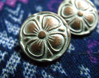 Clover Metal Buttons - Set 10 Cutie Copper White Patina Clover Buttons, 0.59 inch.