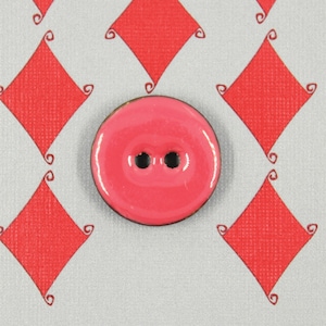 Pink Buttons - 10 Pieces Of Red Pink Enamel Buttons With Coconut Base. 0.71 inch