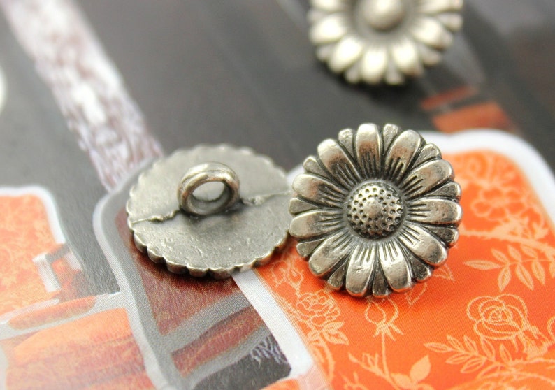 10 Small Daisy Nickel Silver Metal Buttons, 0.59 inch image 5