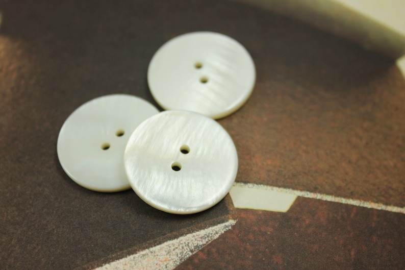 Shell Buttons 6 Pieces of Rich Luster White Shell Buttons, Beautiful Random Texture , 1 inch image 4