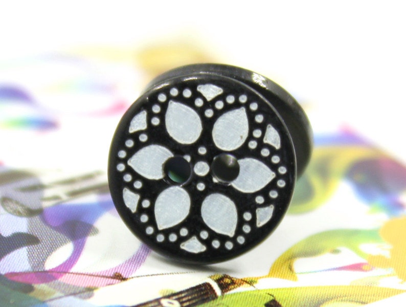 Black Shell Button Shell Buttons - Flower Mandala Pattern Black Shell Buttons, 0.39 Inch ...