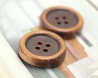 Wooden Buttons - 10 pieces of Retro Brushed Effect Deep Burgundy Wood Buttons. 0.83 inch