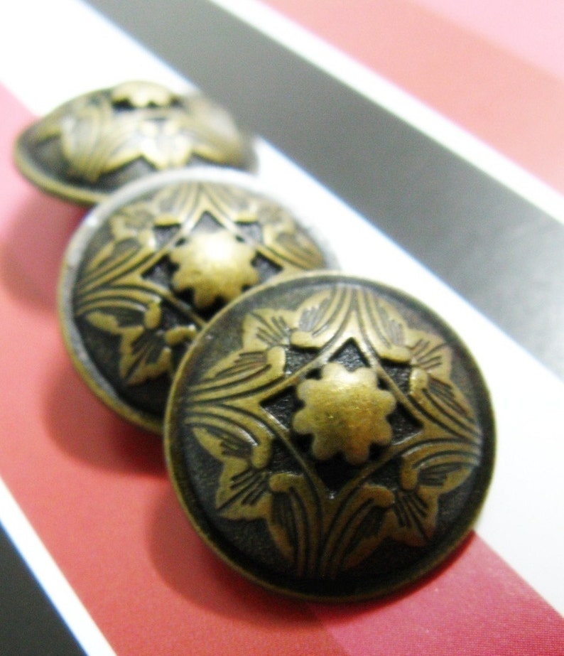 Metal Buttons Damascus Flower Metal Buttons , Antique Brass Color , Shank , 0.83 inch , 10 pcs image 2