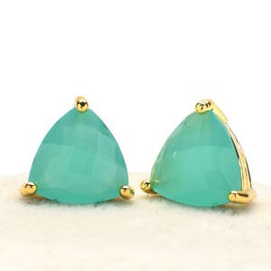 2 Triangle Mint Turquoise Crystal Glass Pendant / Connector, 14mm, Gold Plated over Brass Prong Setting. [T0070203]