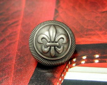 Metal Buttons - 10 Fleur-De-Lis Metal Buttons , 17mm (5/8 inch)  , Gray Silver Color , Domed , Shank