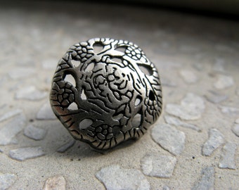 Metal Buttons - Flower Vine Pierce Metal Buttons , Gray Silver Color , Shank , 0.59 inch , 10 pcs