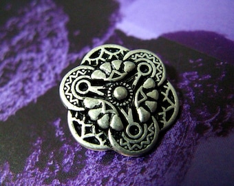 Metal Buttons - Gothic Flower Art Metal Buttons , Retro Silver Color , Shank , 0.75 inch , 10 pcs