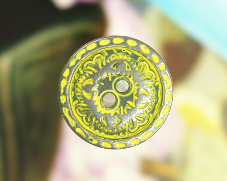 Metal Buttons - Flower Engraving Metal Buttons , Chartreuse Color, 2 ...