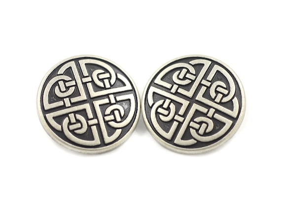 100 Pieces Celtic Shield Knot Antique Silver Metal Shank 100 Pieces Celtic Shield Knot Antique Silver Metal Shank