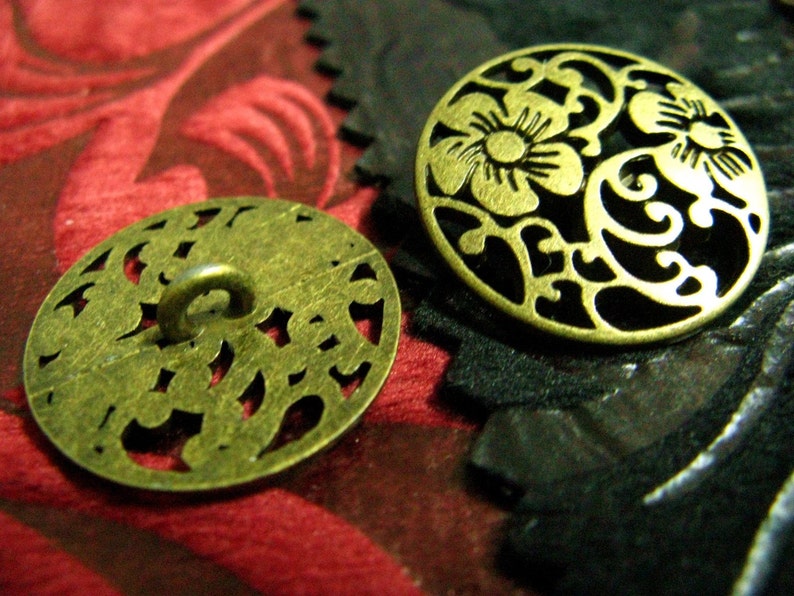 Metal Buttons Flower Vine Metal Buttons , Antiqued Brass Color , Openwork , Shank , 1 inch , 10 pcs image 4