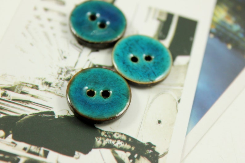 10 Pieces Of Translucent DarkCyan Enamel Buttons With Coconut Base. 0.71 inch image 4