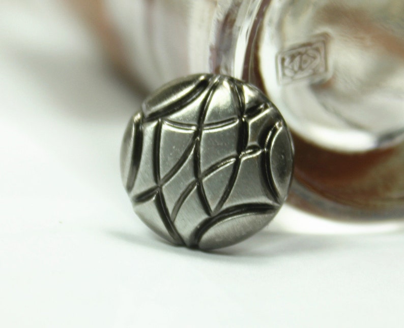 Metal Line Button Metal Buttons - Interleaving Lines Metal Buttons , Gunmetal Color ...