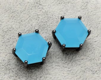 2 Hexagonal Blue Turquoise Crystal Glass Pendant / Connector, 18mm, Black Color Plated over Brass Prong Setting. [A2020110]