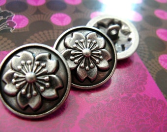 Set 10 Pieces 18mm (0.71 Inch) Sakura Pattern Gray Silver