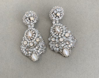 Pearl Beaded earrings/ pearl chandelier earrings/Fresh water pearls and silver beads