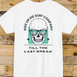 Surf T-shirt heren Surf T-shirt Surf T-shirt ontwerp zomer surfen T-shirt Oceaan geïnspireerd Beach Vibes Surfer cadeau T-shirt