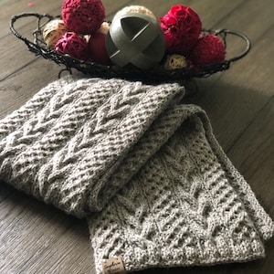 Hand knitted men’s scarf, Luxurious pure Peruvian wool hand knitted scarf, cable knit wool scarf, natural color wool, cable knit scarf