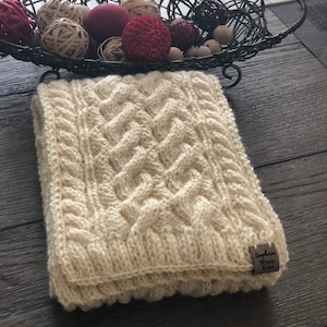 Hand knitted men’s scarf, luxurious wool cable knit scarf, cream color wool scarf, hand knitted wool scarf, pure wool men’s scarf