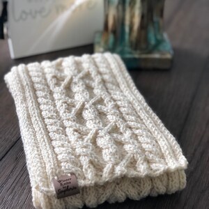 Hand knitted men’s scarf, Luxurious Peruvian wool scarf, hand made cable knit wool scarf, cable knit, cream wool scarf