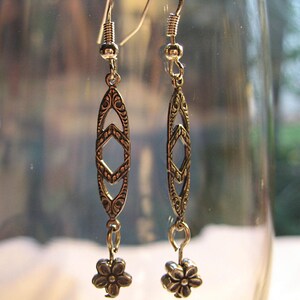 Art Deco earrings, Art Nouveau earrings, dangling silver filigree earrings