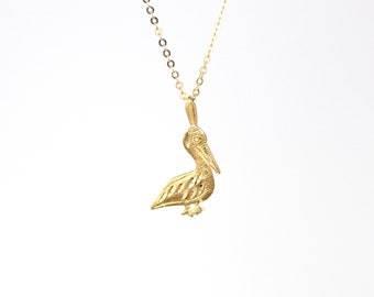 Modern Pelican Charm - Estate 14k Yellow Gold Figural Diamond Cut Water Bird Pendant Necklace - Circa 2000s Era Michael Anthony Fine Jewelry